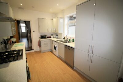 room for rent wyndcliffe road