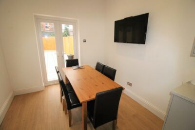 room for rent wyndcliffe road