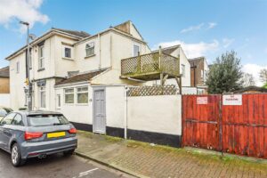 house - end terrace for sale prince albert road