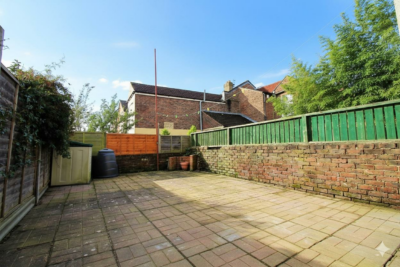 room for rent queens road