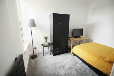 room for rent queens road