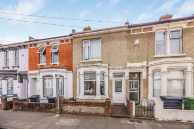 house - terraced for rent manners road