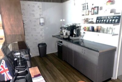 commercial for rent the parade