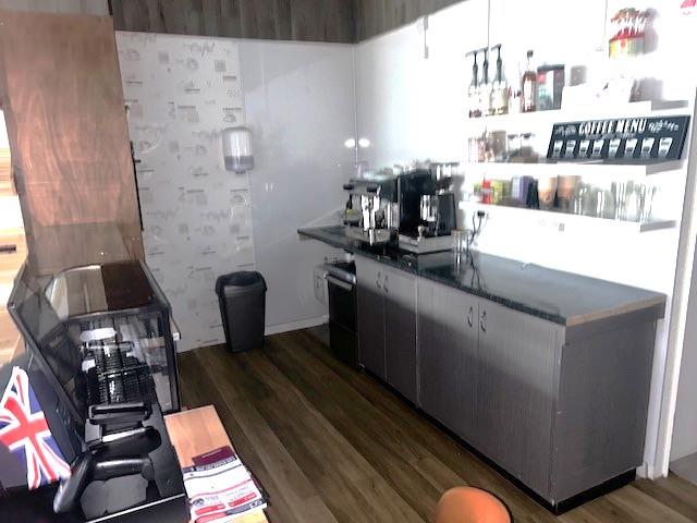 commercial for rent the parade