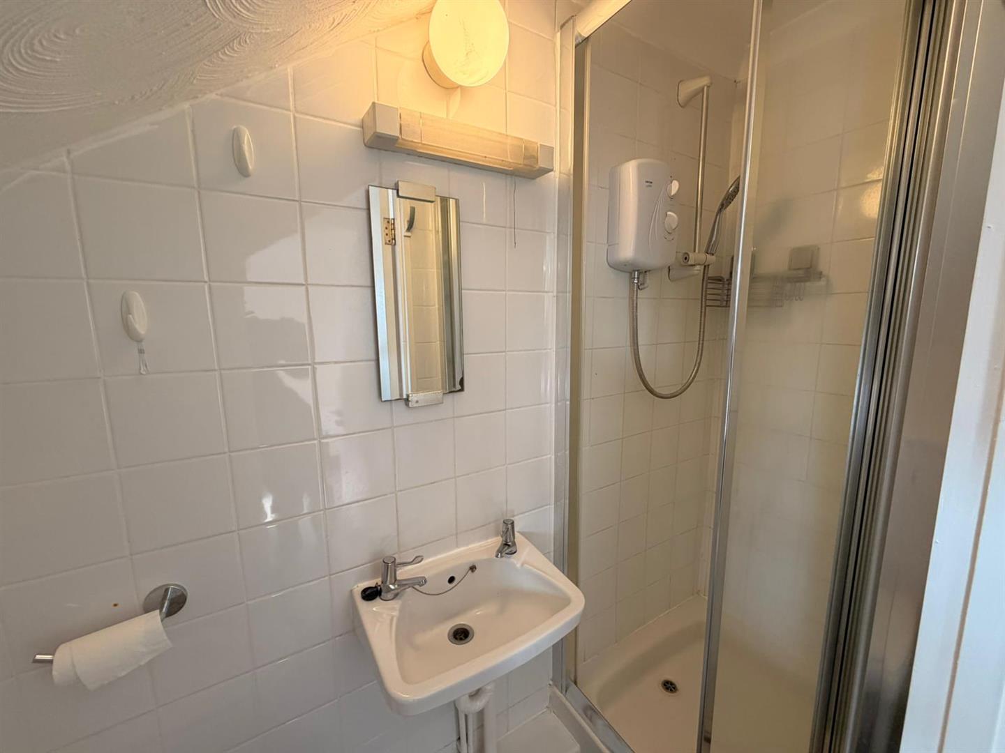 studio for rent waverley road