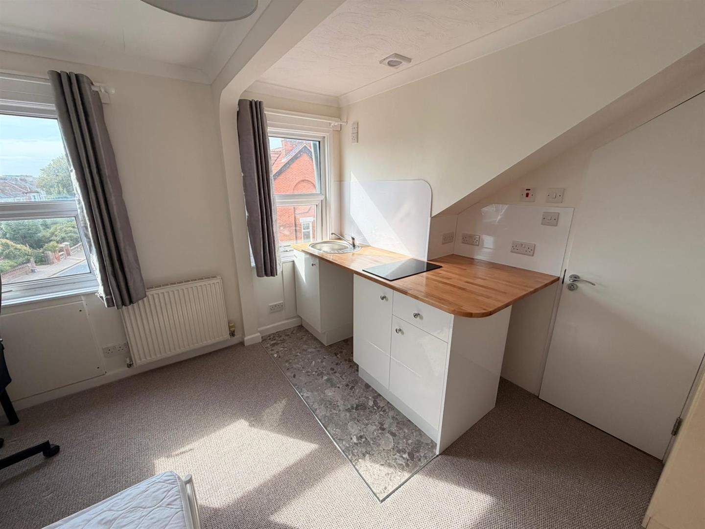 studio for rent waverley road