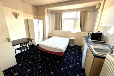 studio for rent waverley road