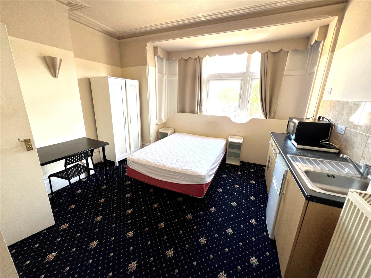 studio for rent waverley road