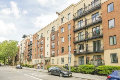 flat - penthouse for sale squires court