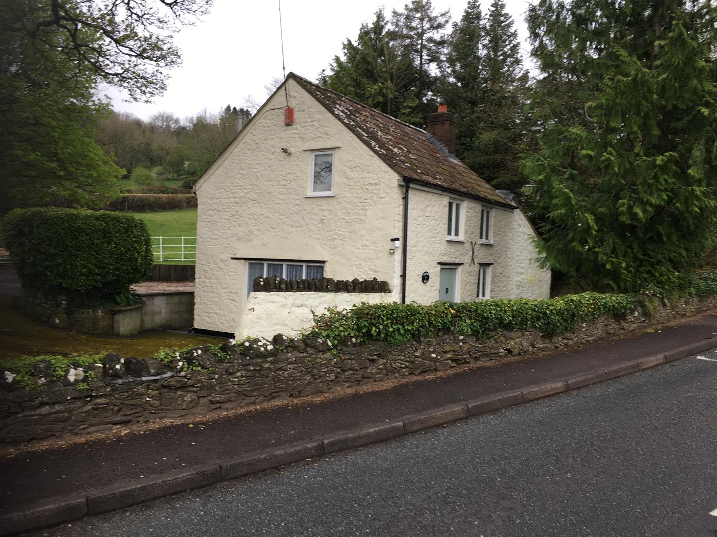 cottage for sale cuck hill