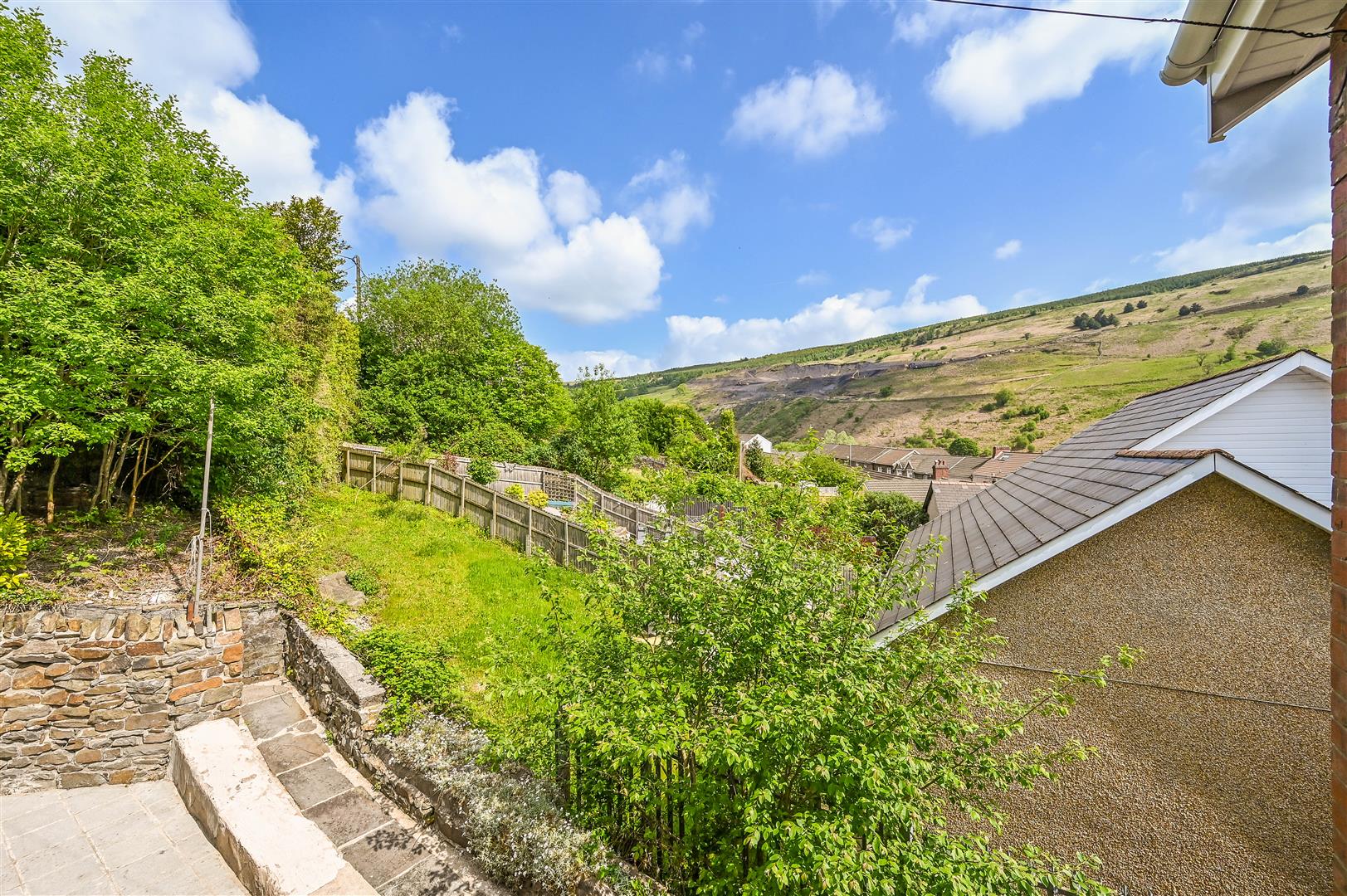 house for sale brynbedw road