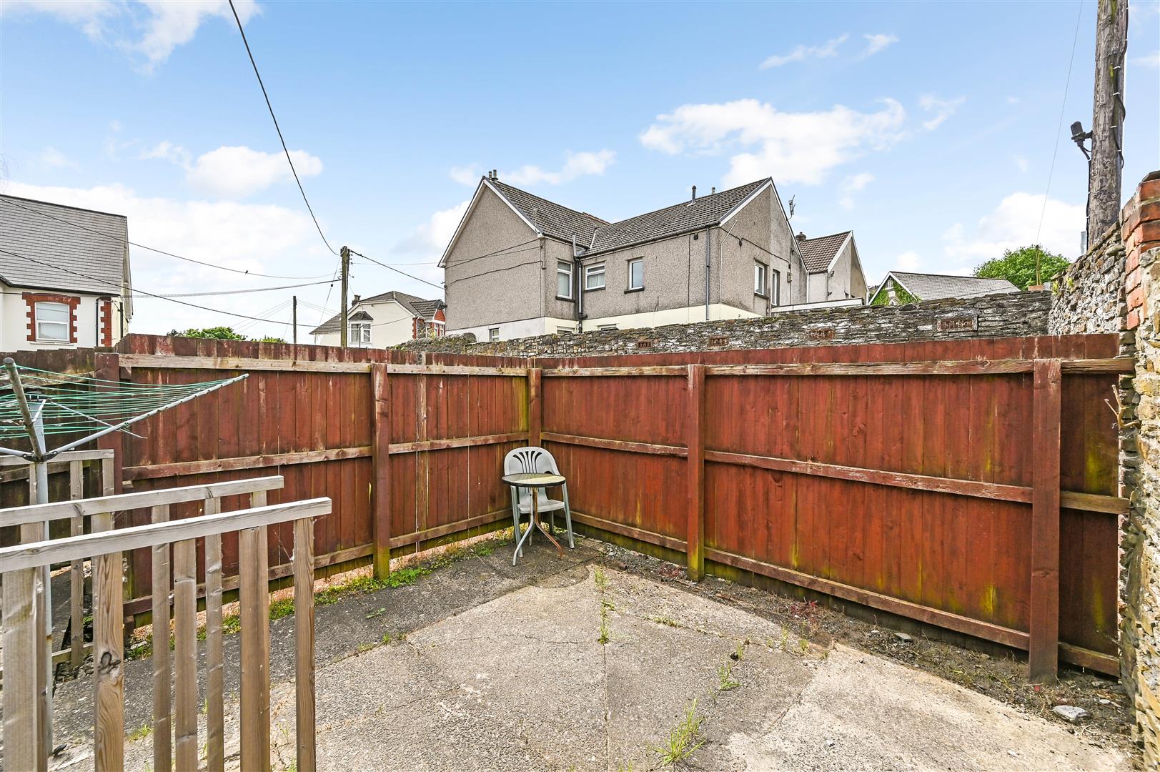 house - end terrace for sale wood road