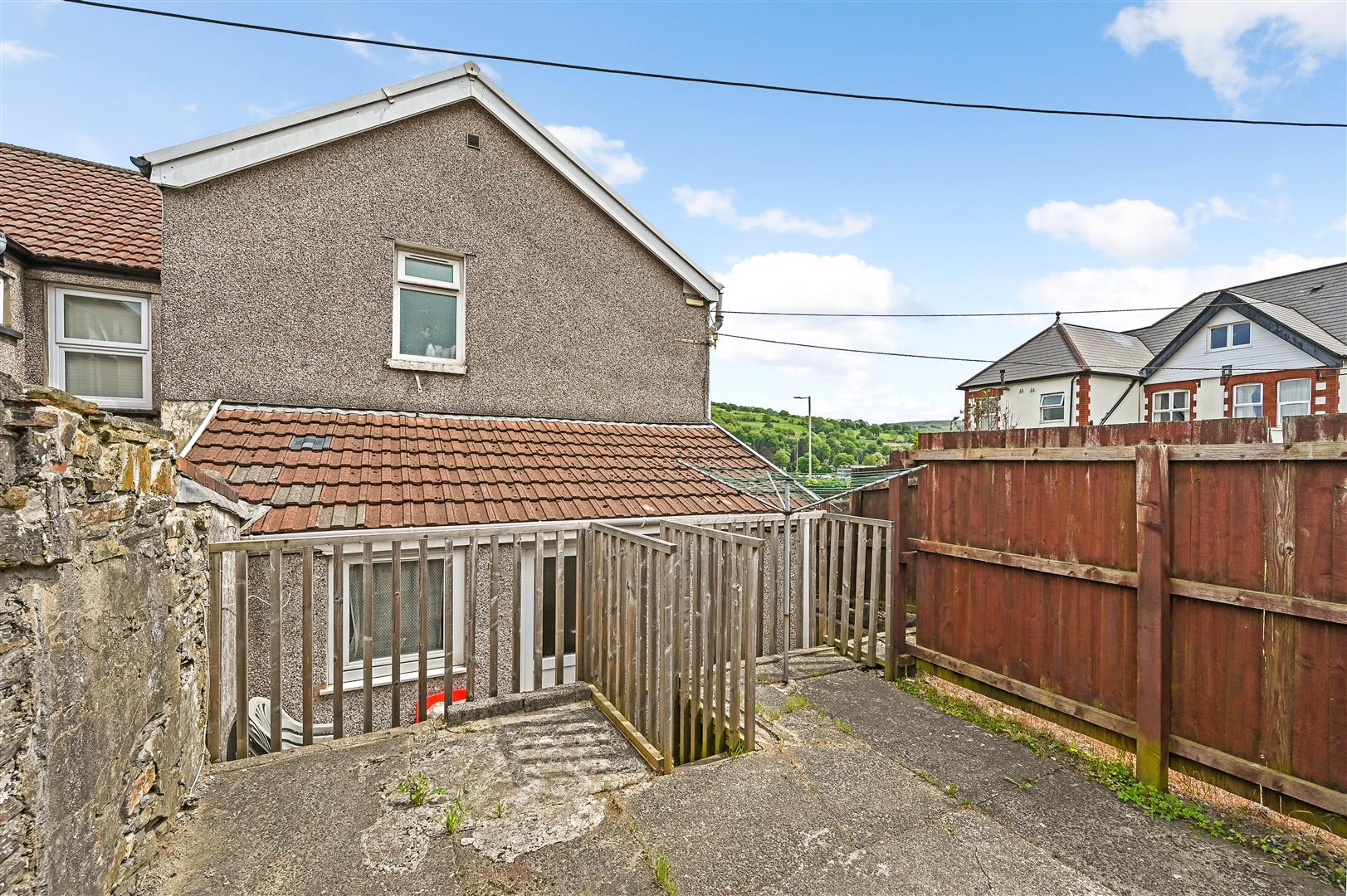 house - end terrace for sale wood road