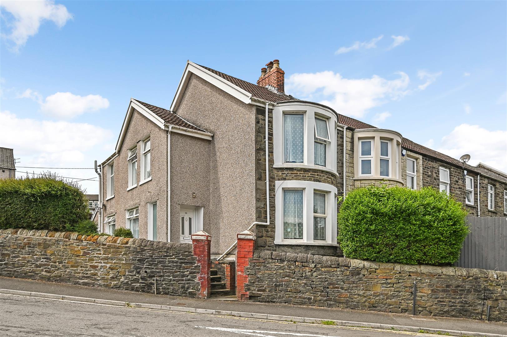 house - end terrace for sale wood road