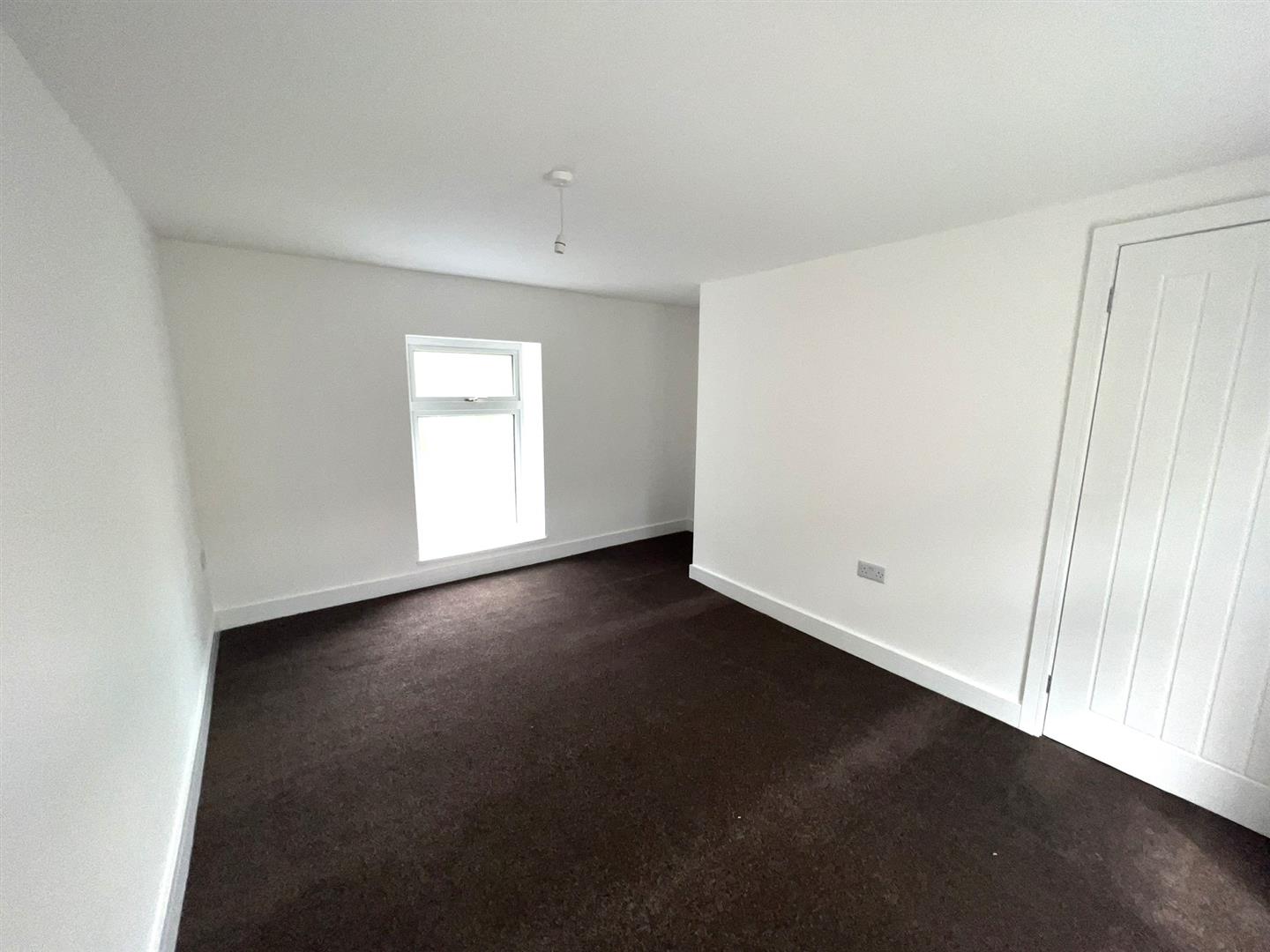 house - end terrace for rent glantaff road