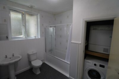 house - terraced for rent wood road