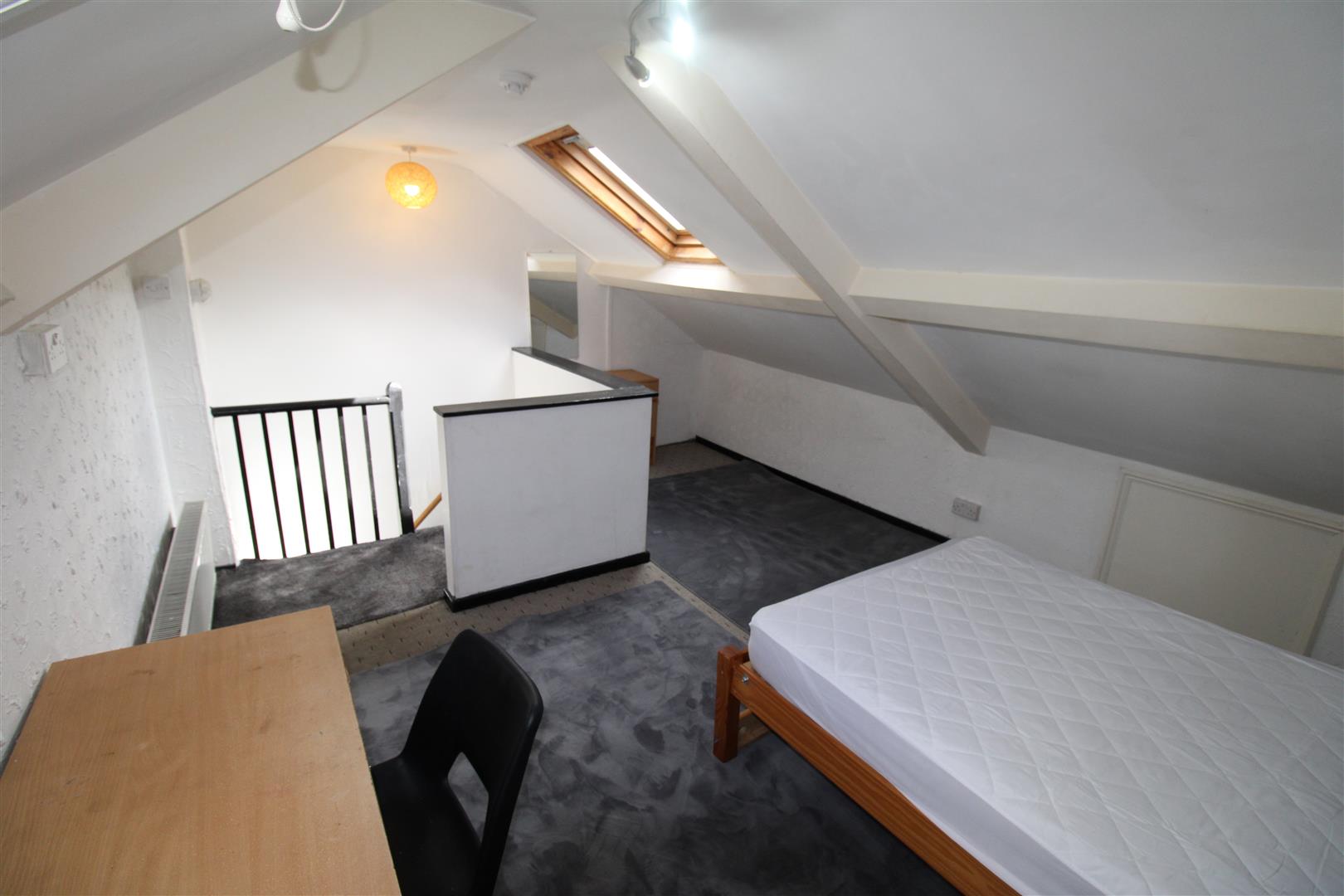 house - terraced for rent wood road