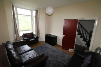 house - terraced for rent wood road