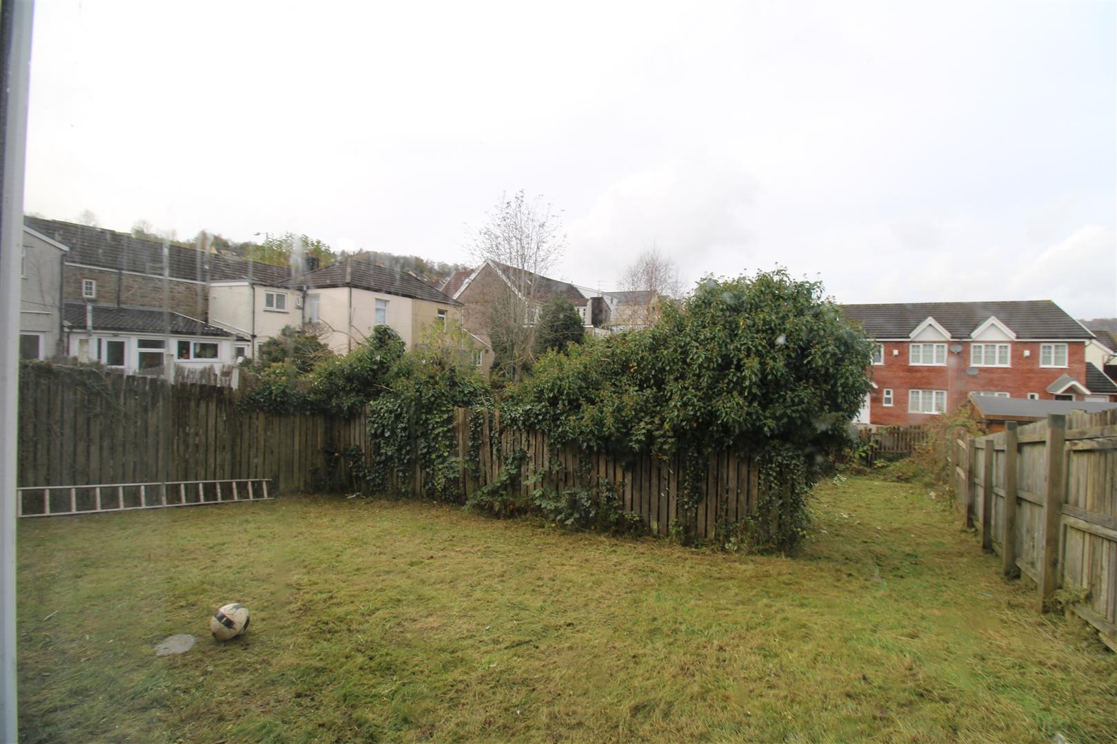 house - semi-detached for rent cwrt y ffoundri