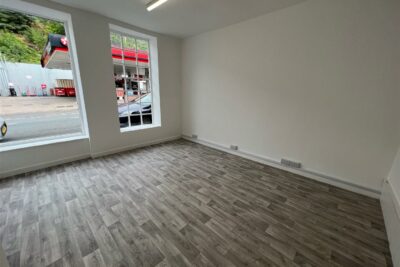 retail for rent llewellyn street