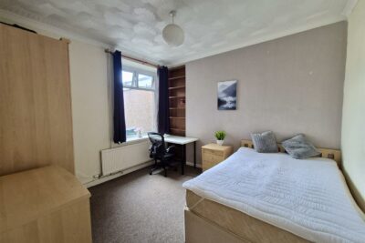 house - terraced for rent queen street