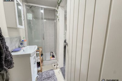house - detached for rent tower street