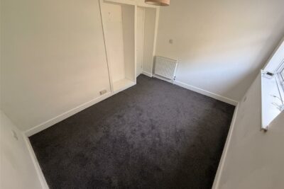 house - terraced for rent penygraig road