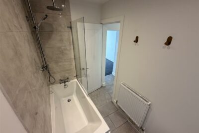 house - terraced for rent penygraig road
