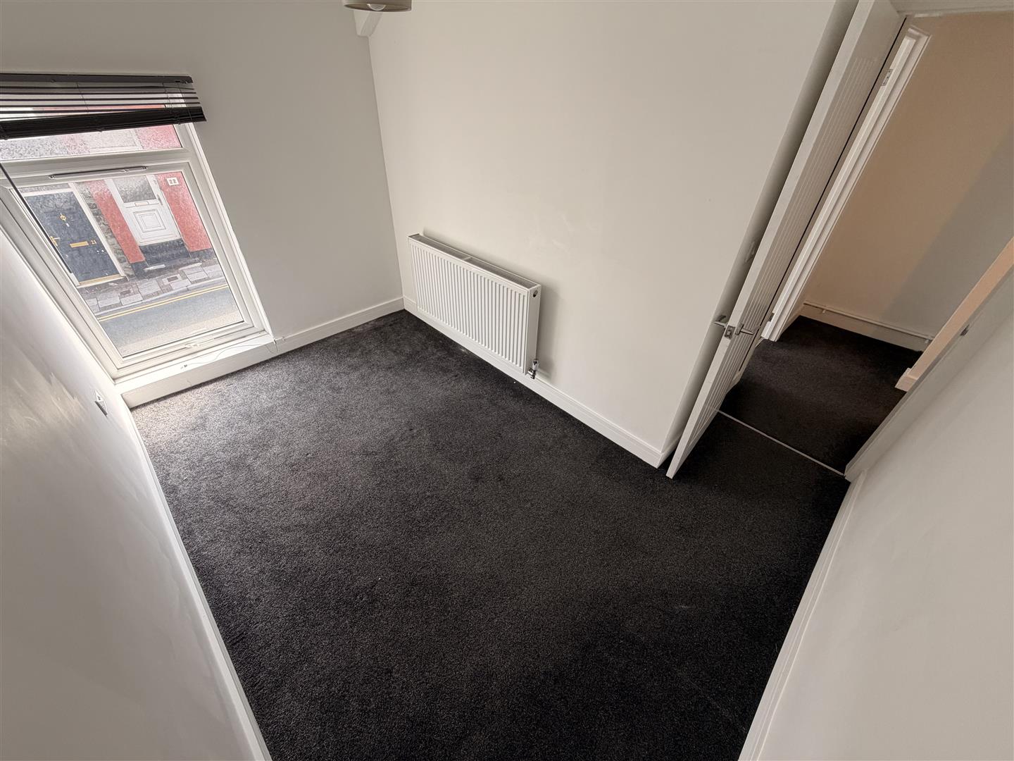 house - terraced for rent penygraig road