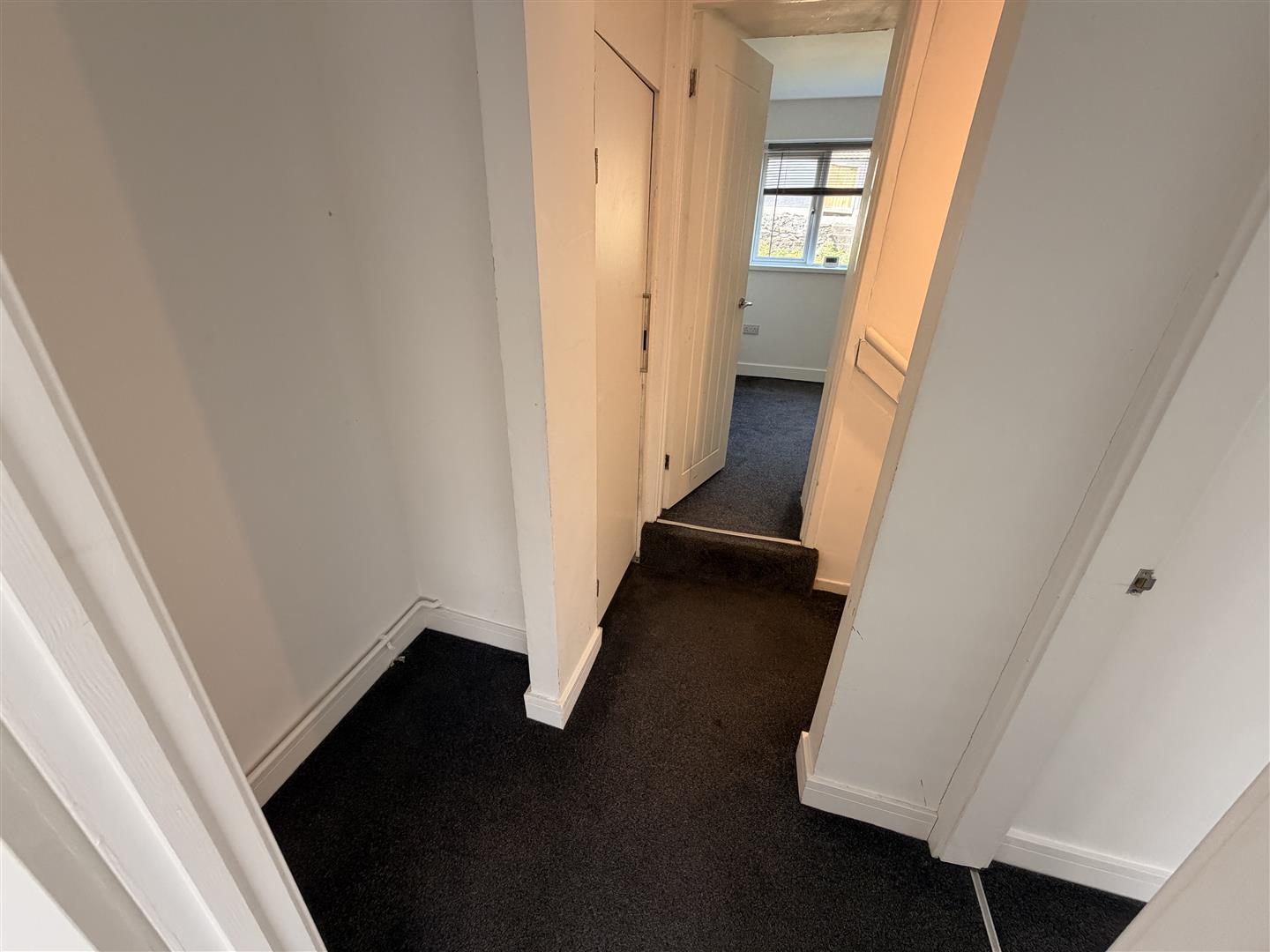 house - terraced for rent penygraig road