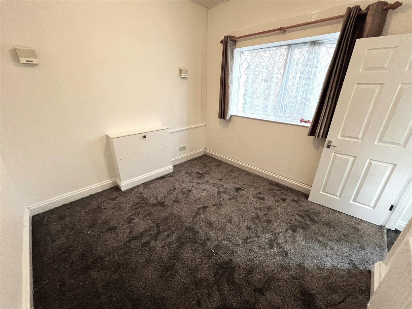 flat for sale london road