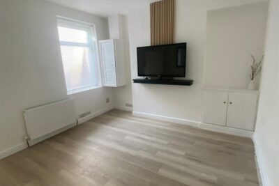 house - terraced for rent brook street