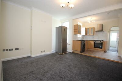flat for rent eastney road