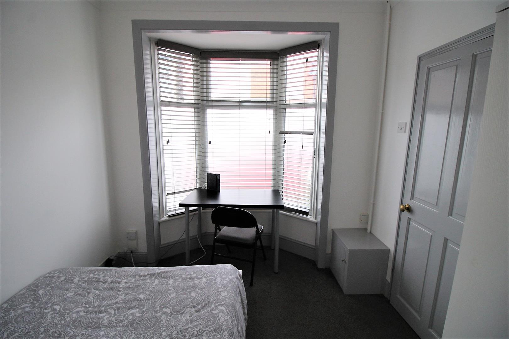 room for rent talbot road