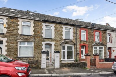 house - terraced for rent charles street