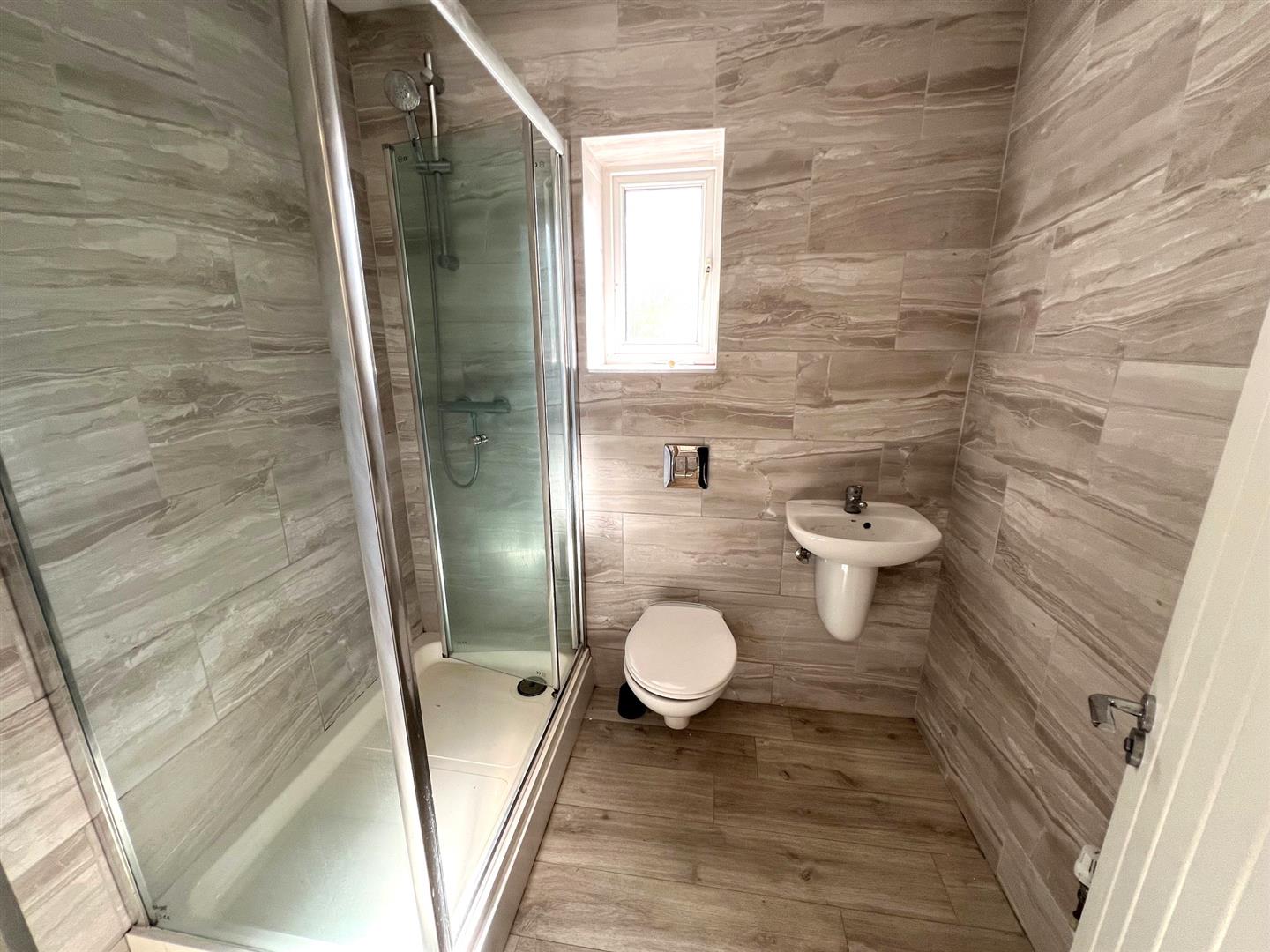 flat for rent elm grove