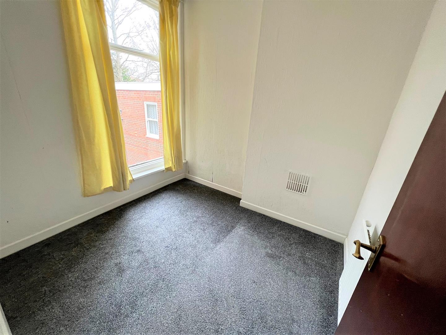 flat for rent nelson road