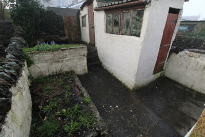 house - terraced for rent wern crescent