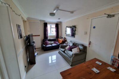 house - end terrace for rent millfield close