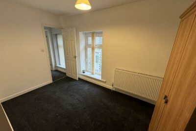 house - terraced for rent park place
