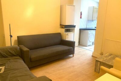 room for rent queen street