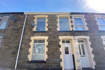 house - terraced for rent margaret street