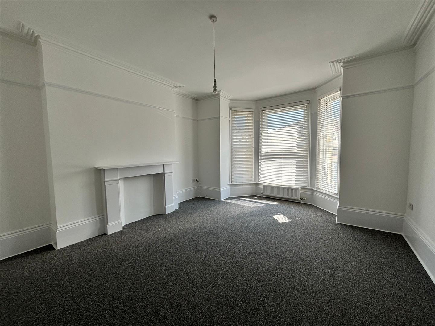 flat for rent 42 nightingale road