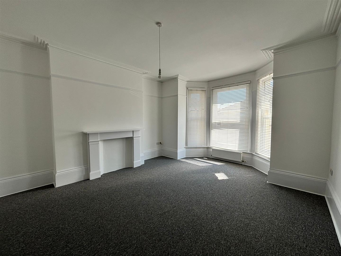 flat for rent 42 nightingale road