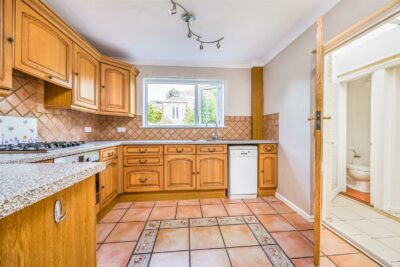 house - semi-detached for sale fortunes way