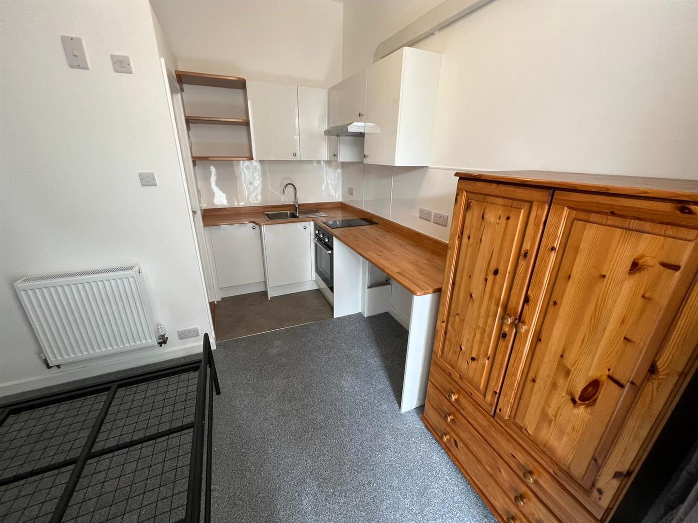 flat for rent waverley road