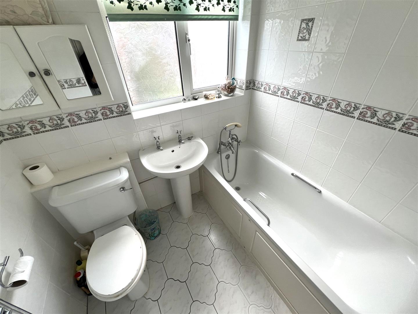 bungalow - semi detached for sale barton way