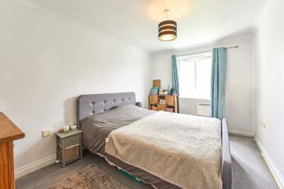 apartment for sale bank house, station road