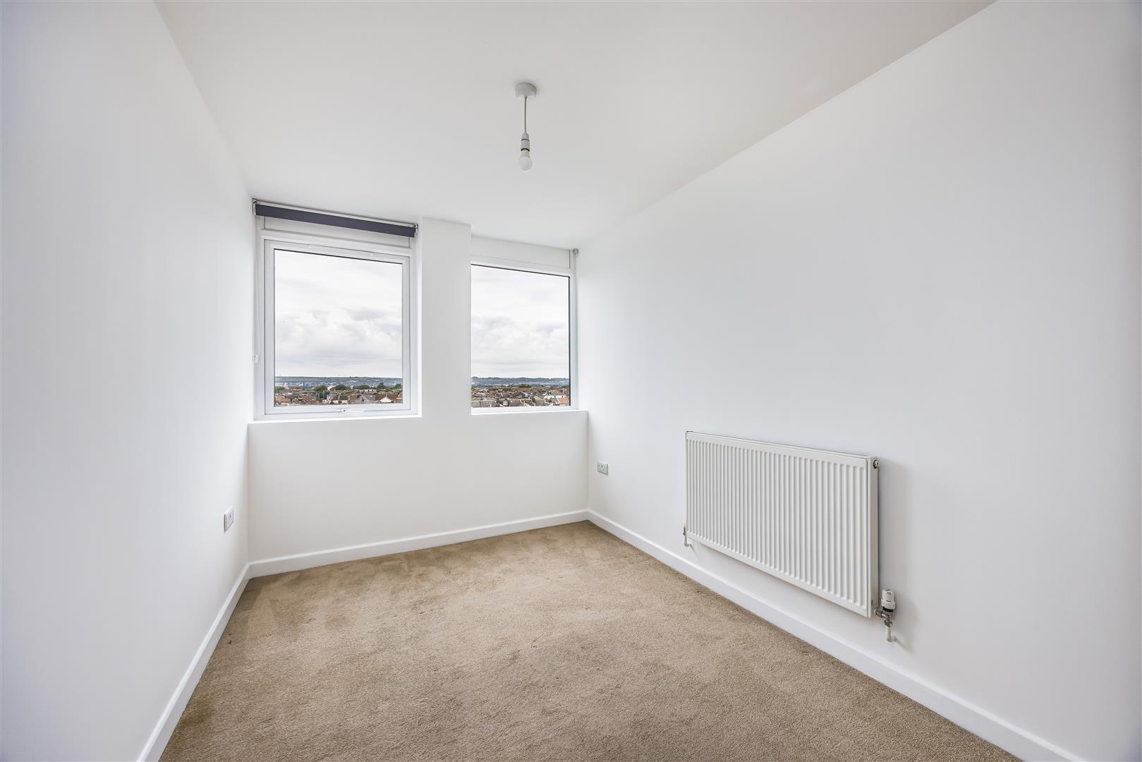 flat for rent kingston crescent