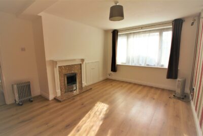 flat for rent pen park road